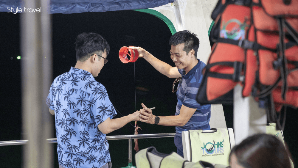 Experience Night Squid Fishing