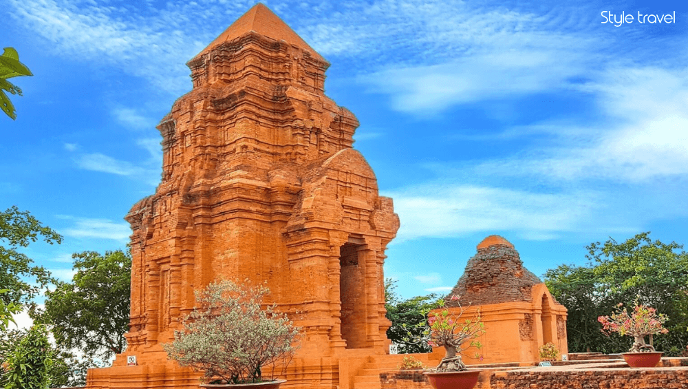 Visit Po Sah Inu Cham Towers