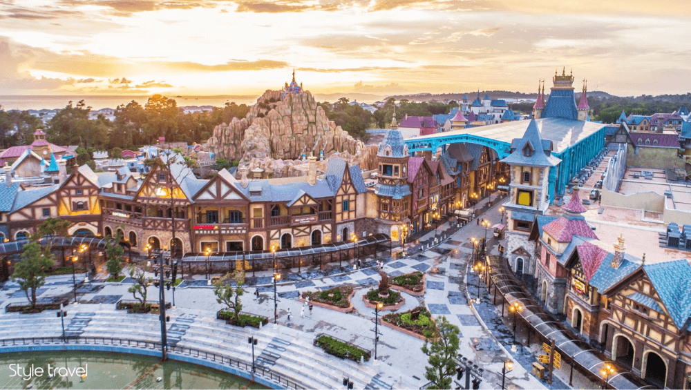 Visit VinWonders Phu Quoc