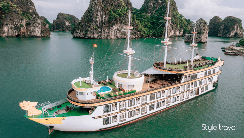 Explore Ha Long Bay on a Cruise